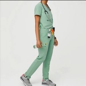 Jade Women’s Figs Pant M/T. String front, elastic back.